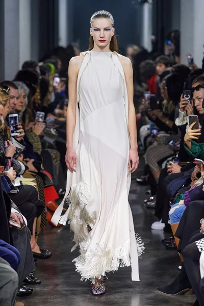Look 29